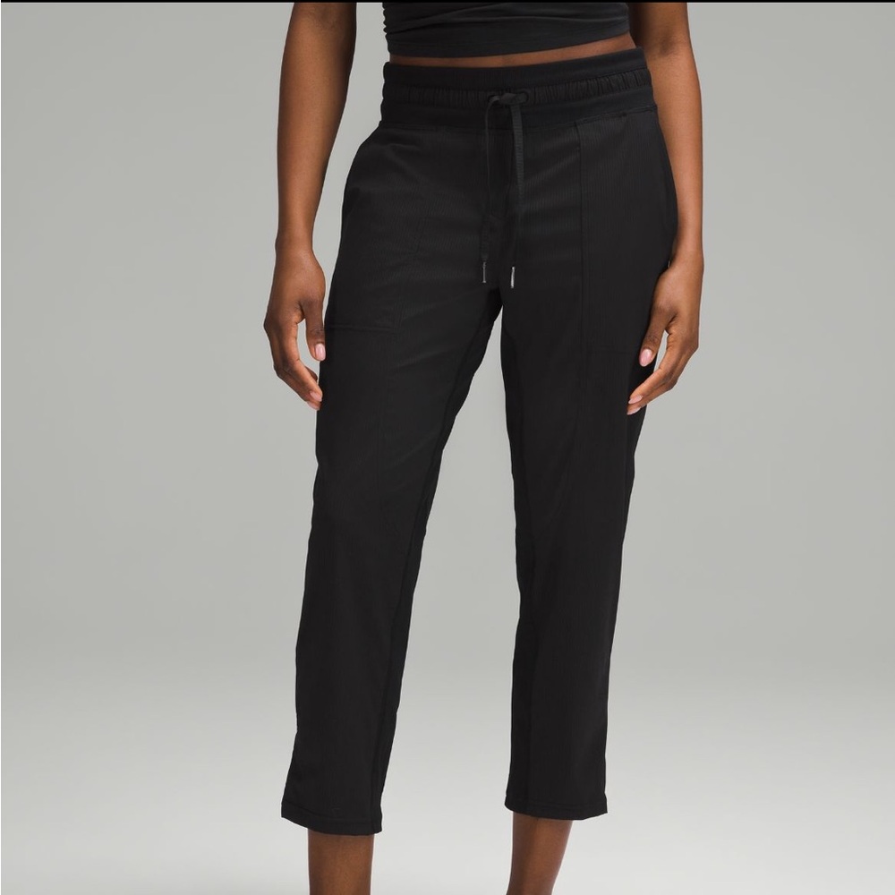 Lululemon Dance Studio Crop